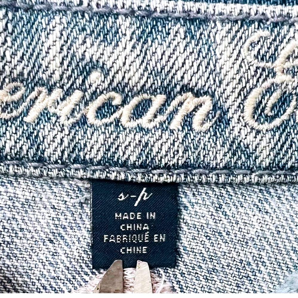 American Eagle Distressed Denim Jacket Aztec Embroidered Back Small Petite - Picture 6 of 10